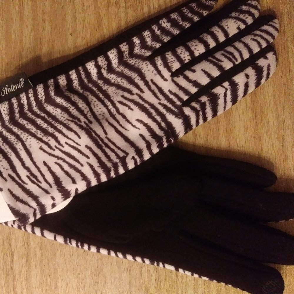 Zebra Stripped Girls Gloves